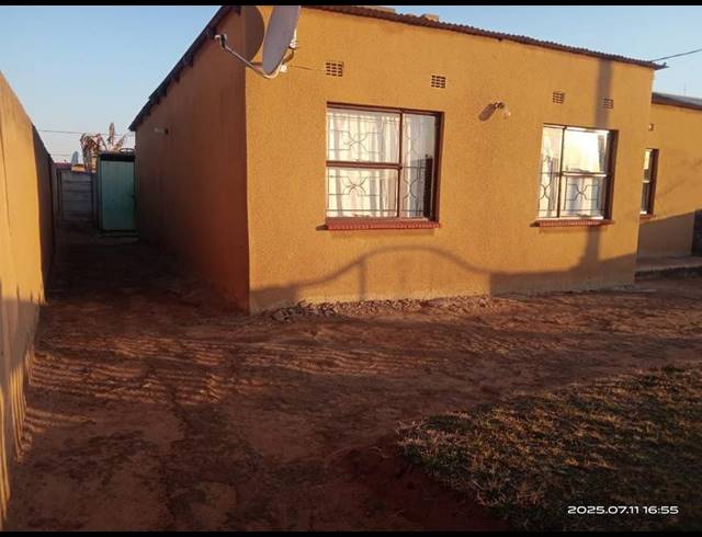 2 BEDROOM HOUSE FOR SALE IN GELUKSDAL EXT 2